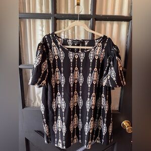Lane Bryant Black Tee with Cream and Tan Medallion Print